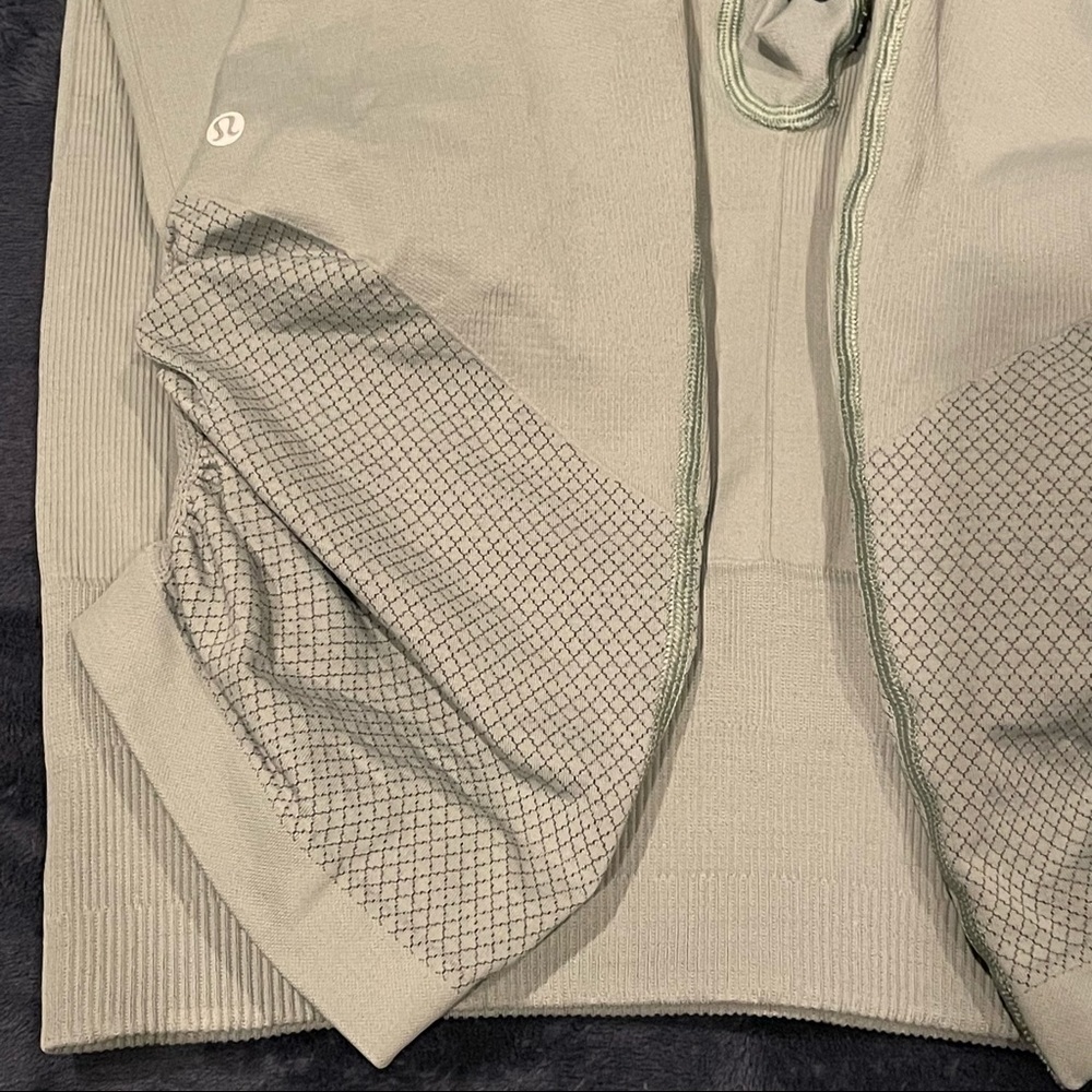 Lululemon Awakening Crop - Taryn Toomey Collection Earl Grey - Picture 8 of 14